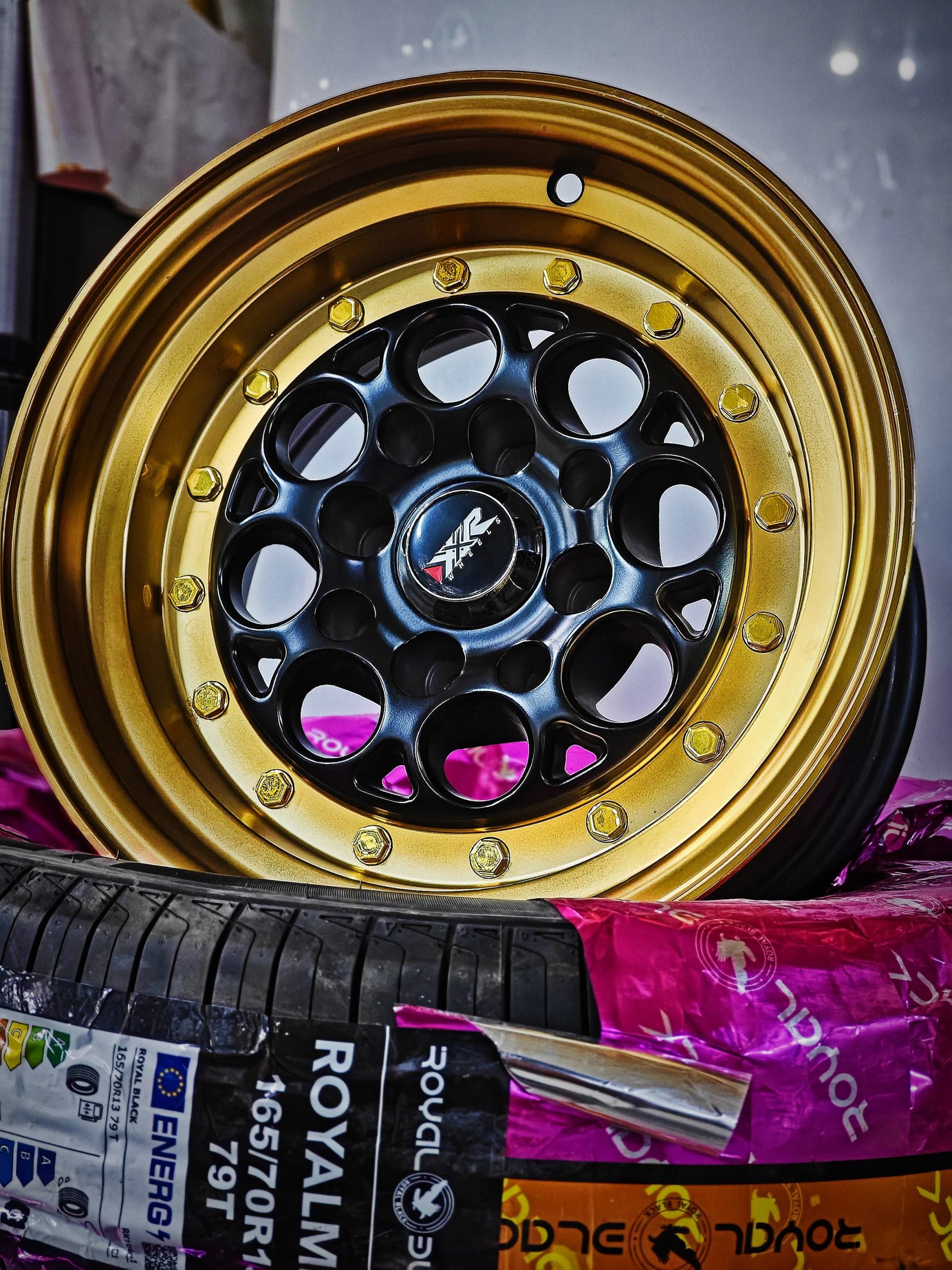 13’inches Alloy rim – Al Majeed Tyre
